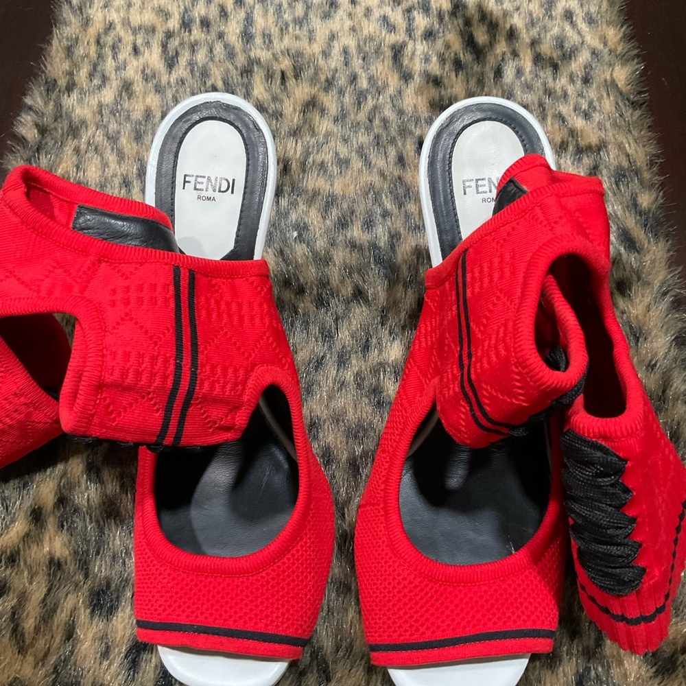 FENDI ELASTIC AND NEOPRENE HEELED SANDALS - Picture 3 of 16